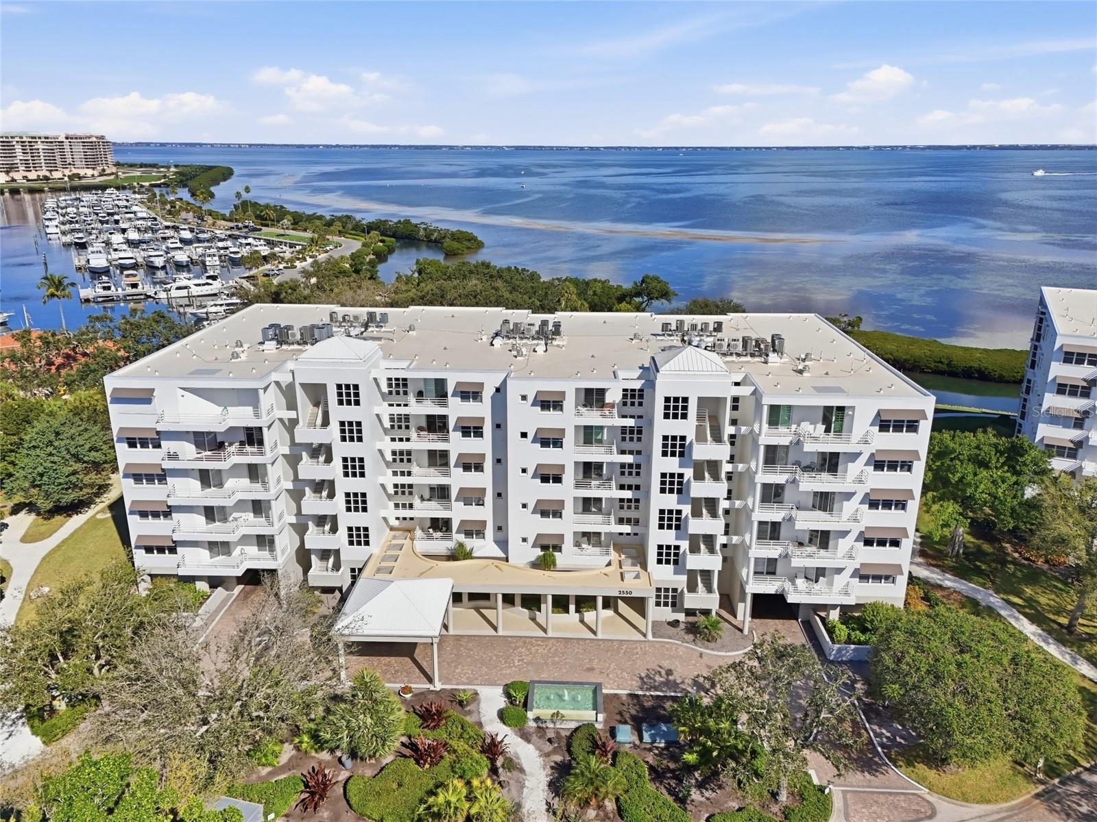 2550 HARBOURSIDE DR #333