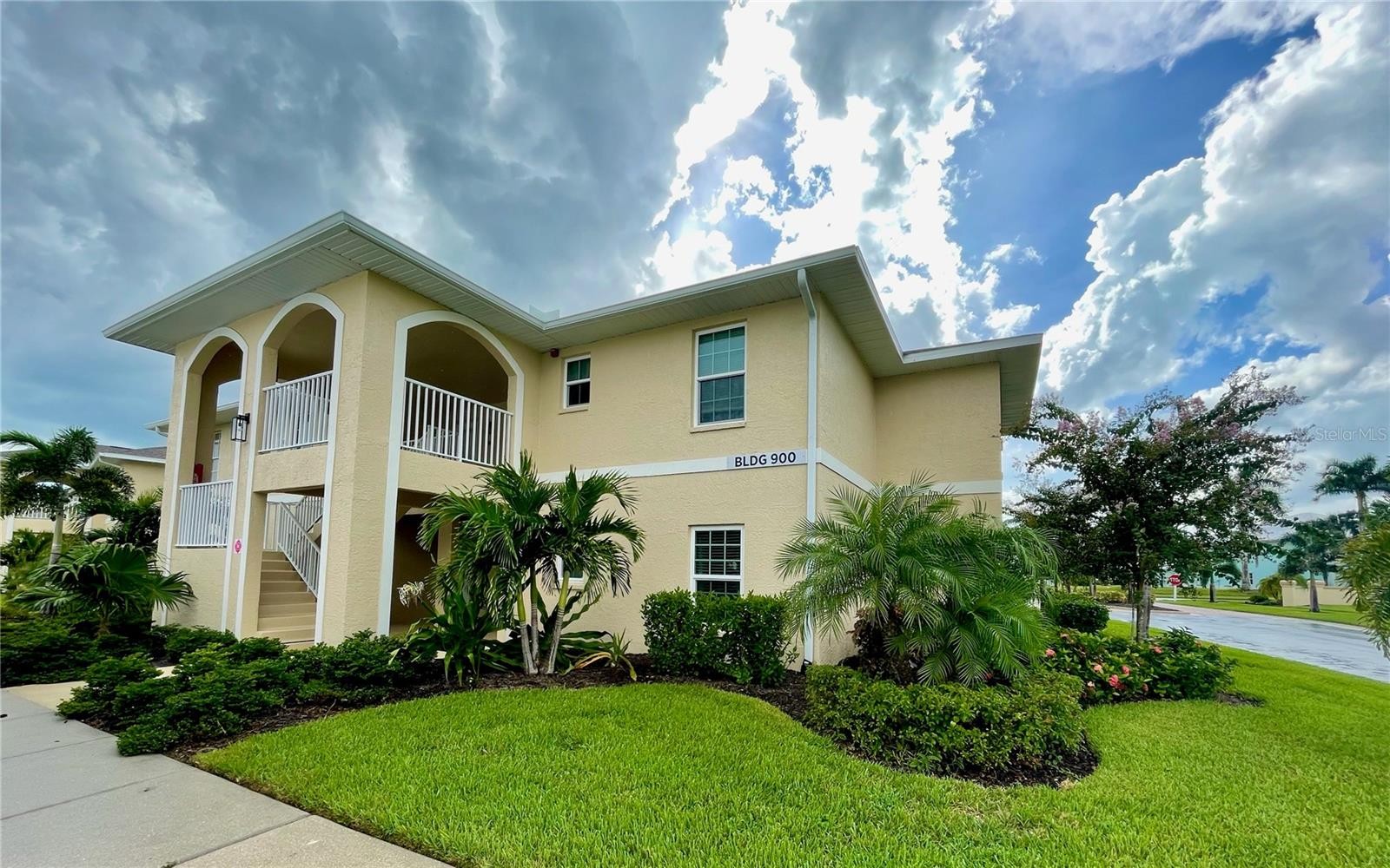5800 SABAL TRACE DR #904
