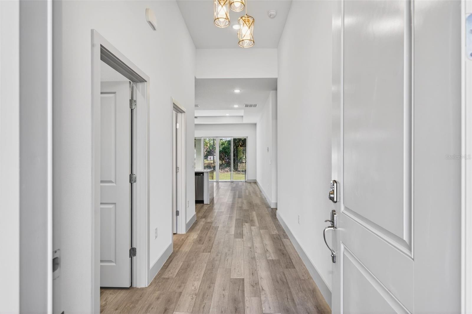 4222 S CHAMBERLAIN BLVD