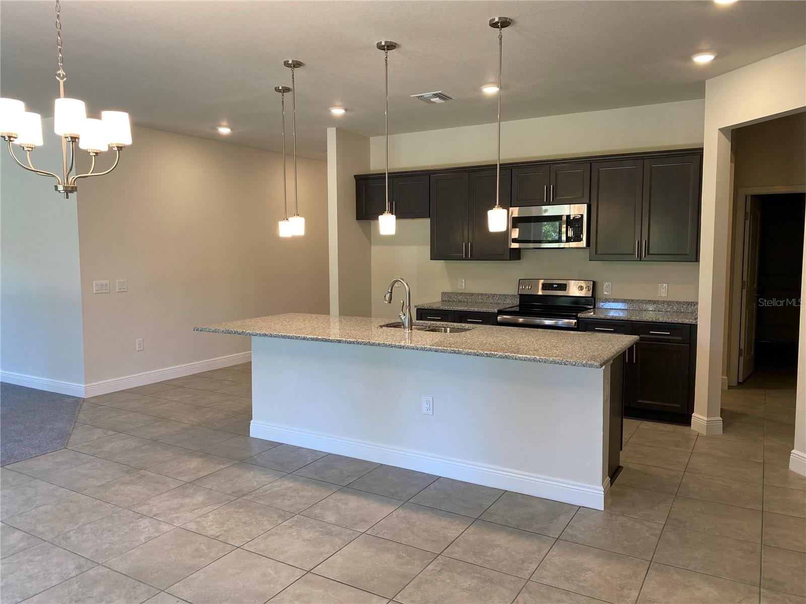 2789 WENONA DR