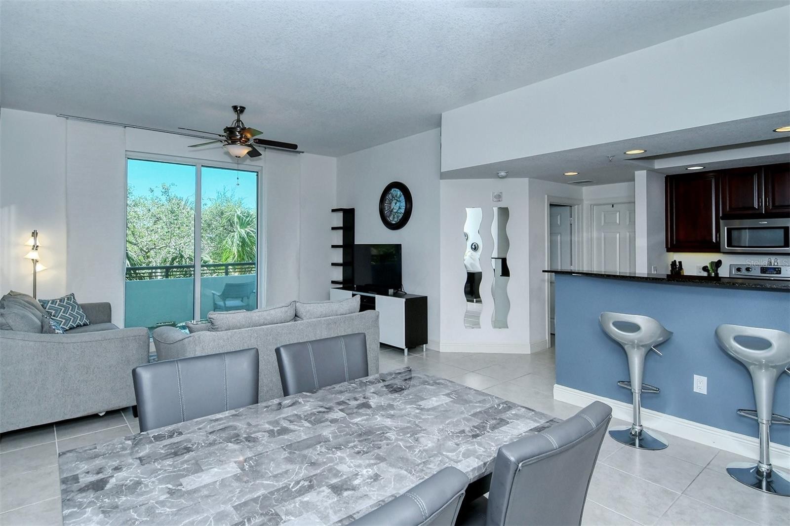 800 N TAMIAMI TRL #203