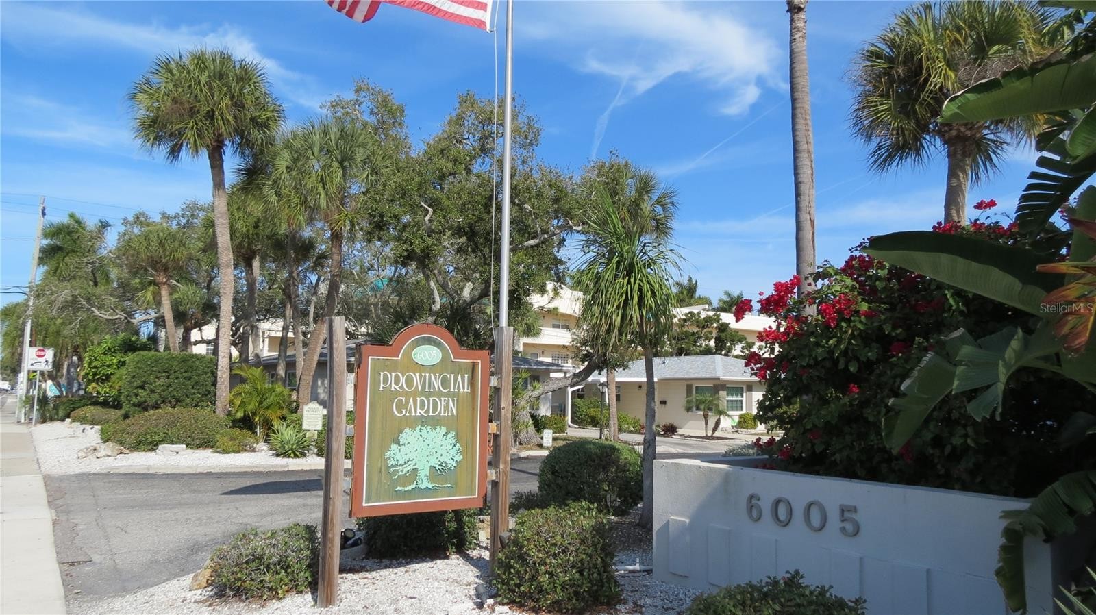 6005 MIDNIGHT PASS RD #N4