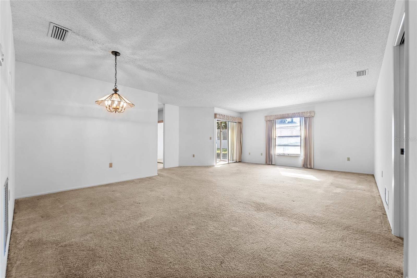 4299 OAKHURST CIR E #3052