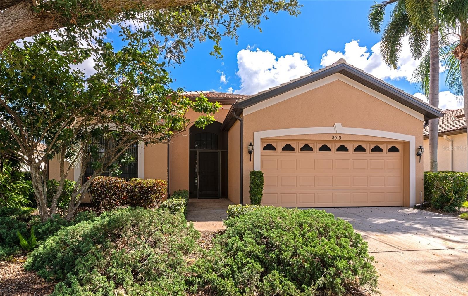 8013 STIRLING FALLS CIR