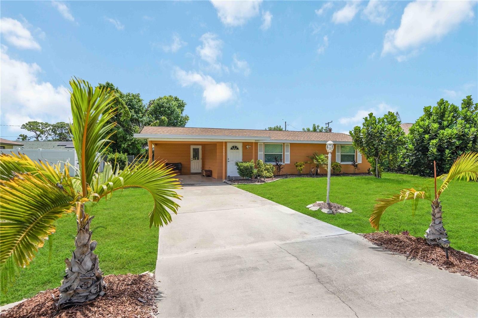 3035 SHAMROCK DR