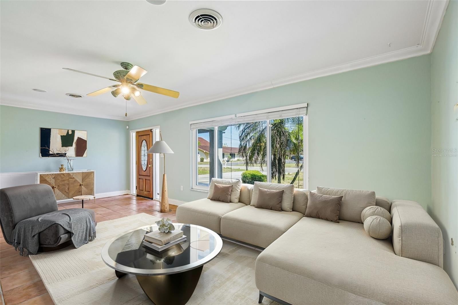 209 PALM AVE