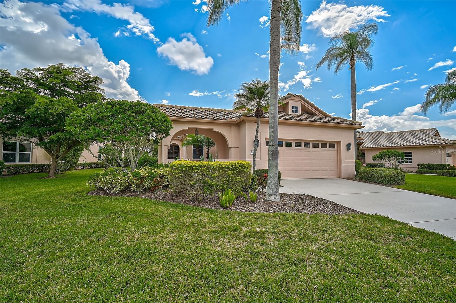 7157 DEL LAGO DR