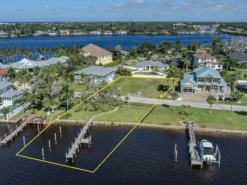 312 SUNRISE DR