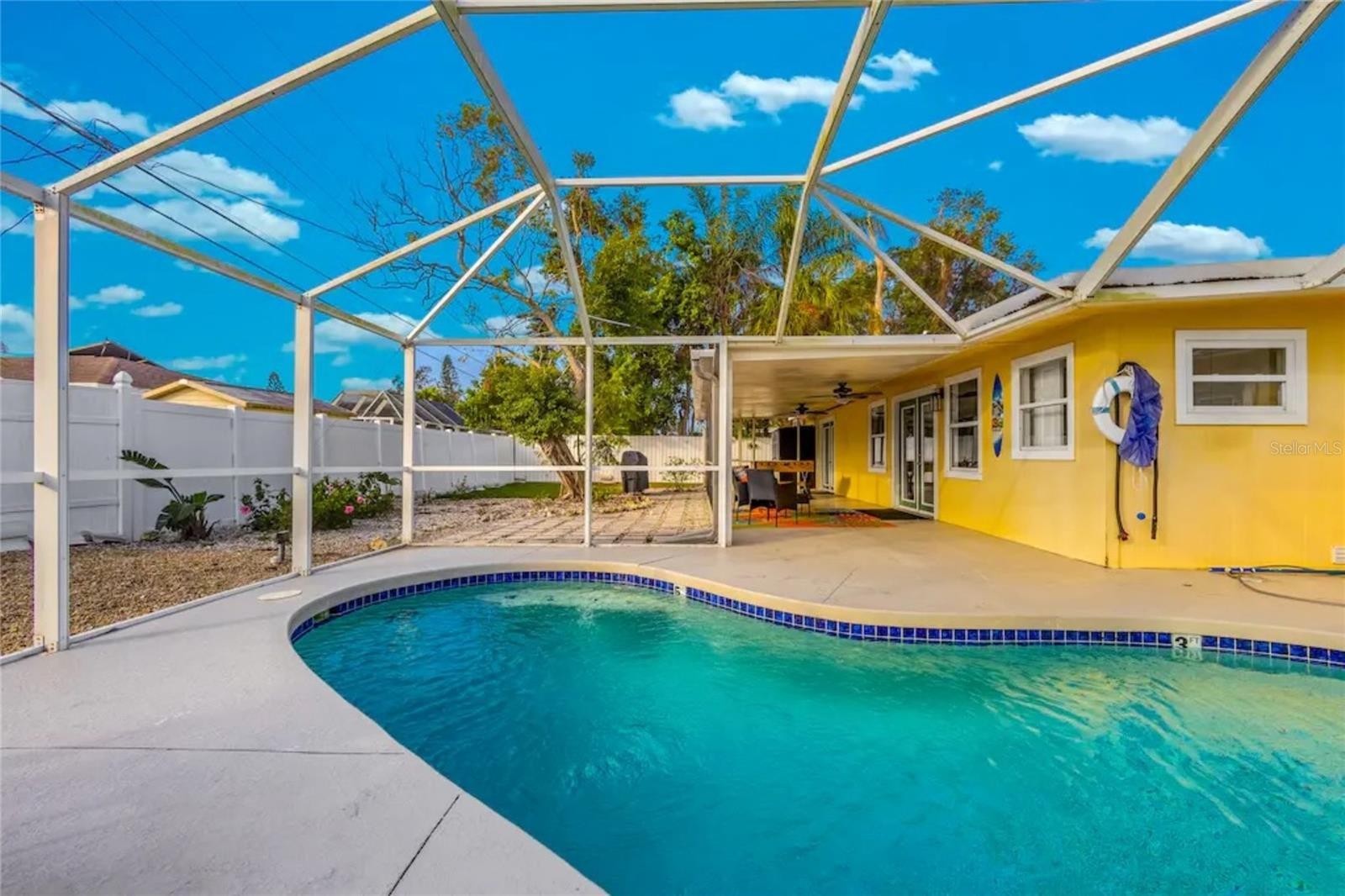 2532 CONSTITUTION BLVD