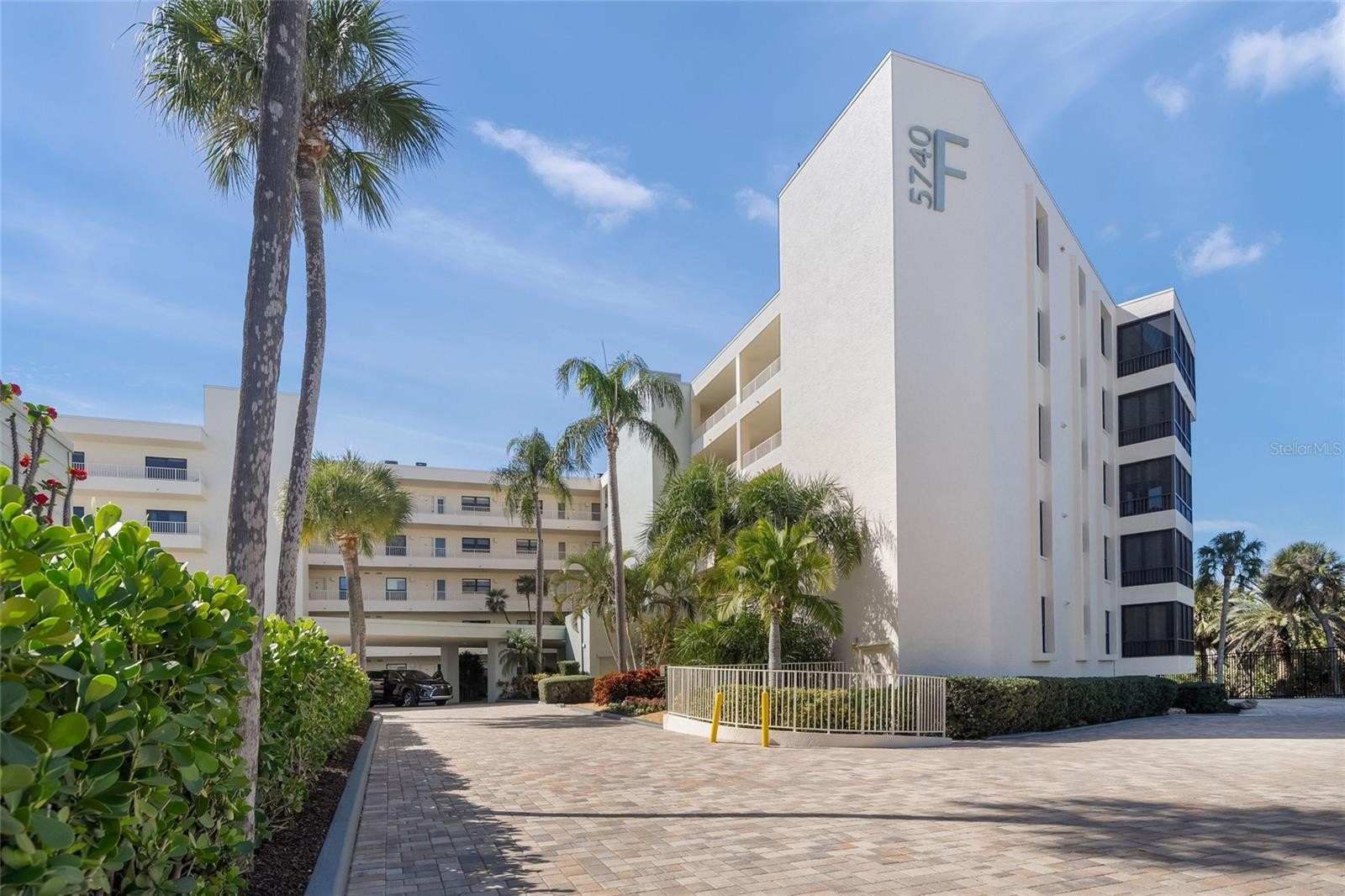 5740 MIDNIGHT PASS RD #104F