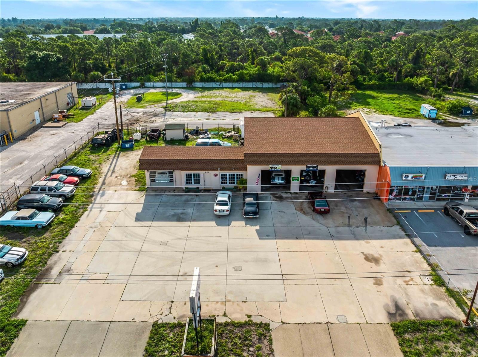101 S INDIANA AVE