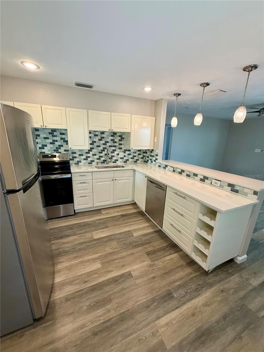 2716 BLOSSOM DR