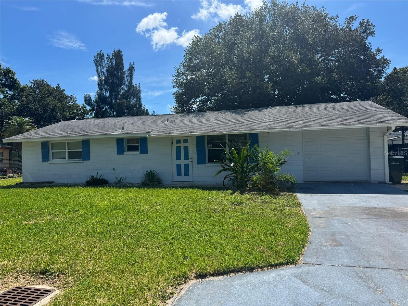 408 PINEWOOD AVE