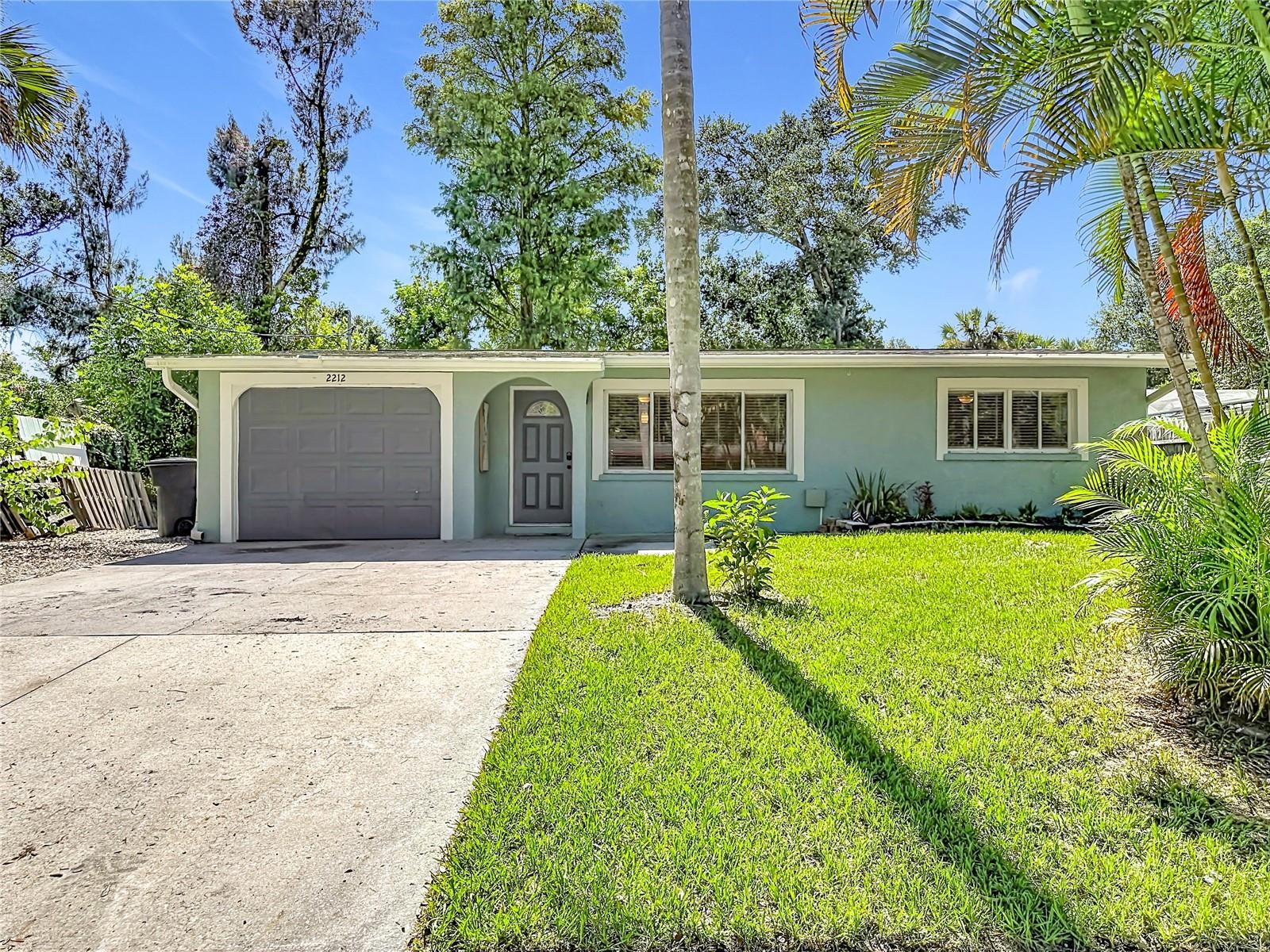 2212 VINSON AVE