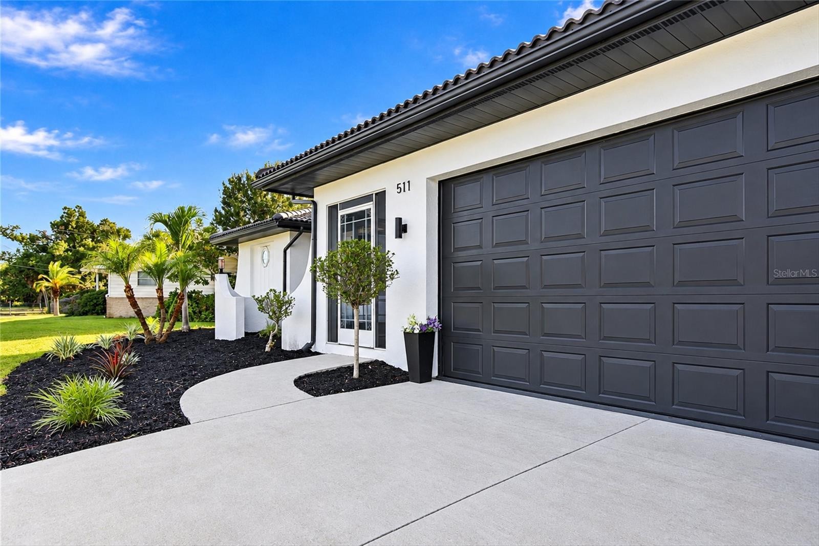 511 BONITO AVE