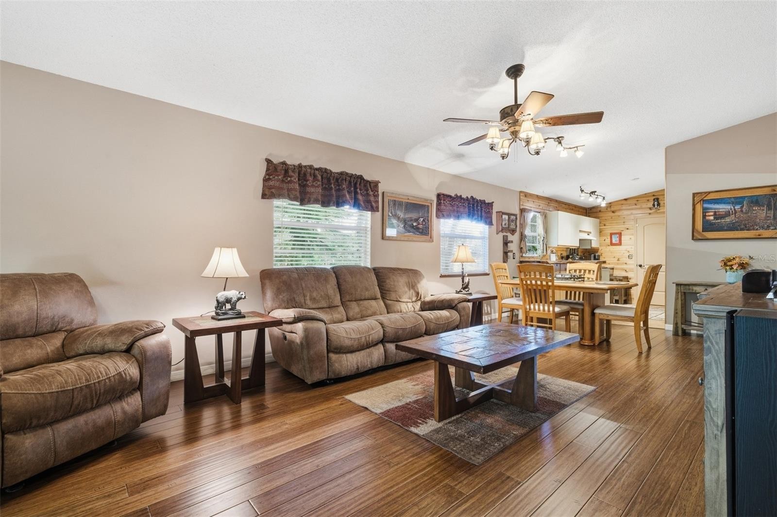 331 BEARDED OAKS CIR