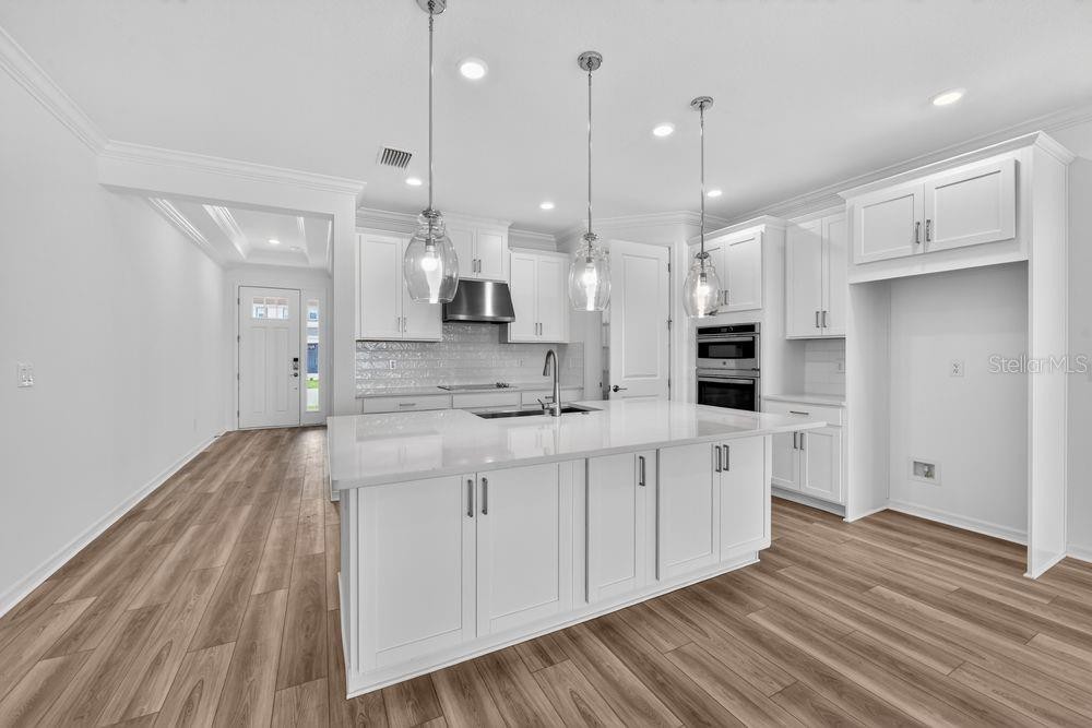 15500 FOXTAIL LN