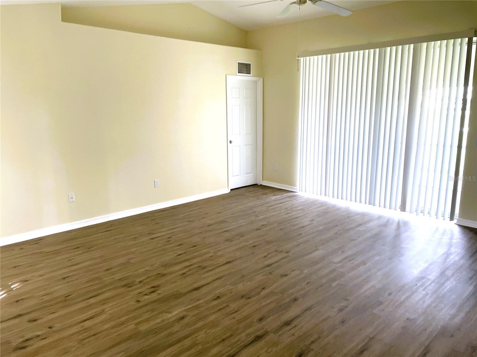 2498 MARGARET LN