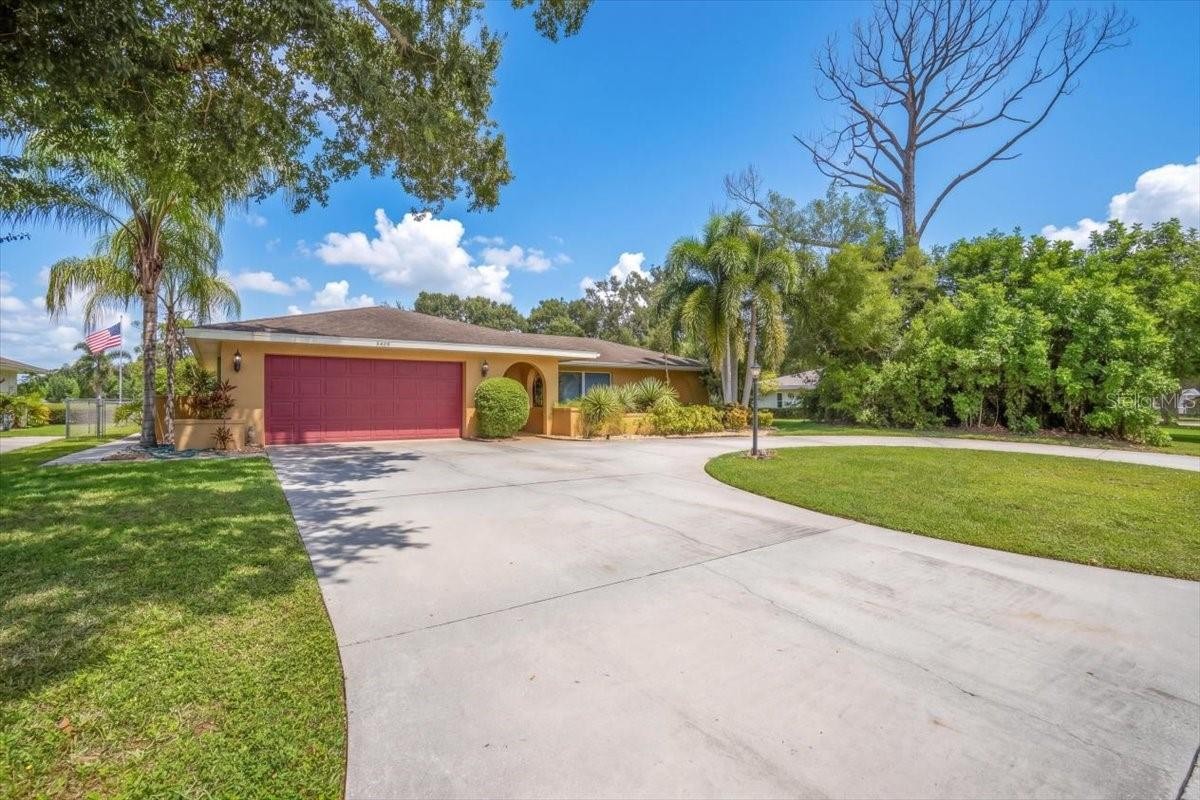 5409 PALM AIRE DR