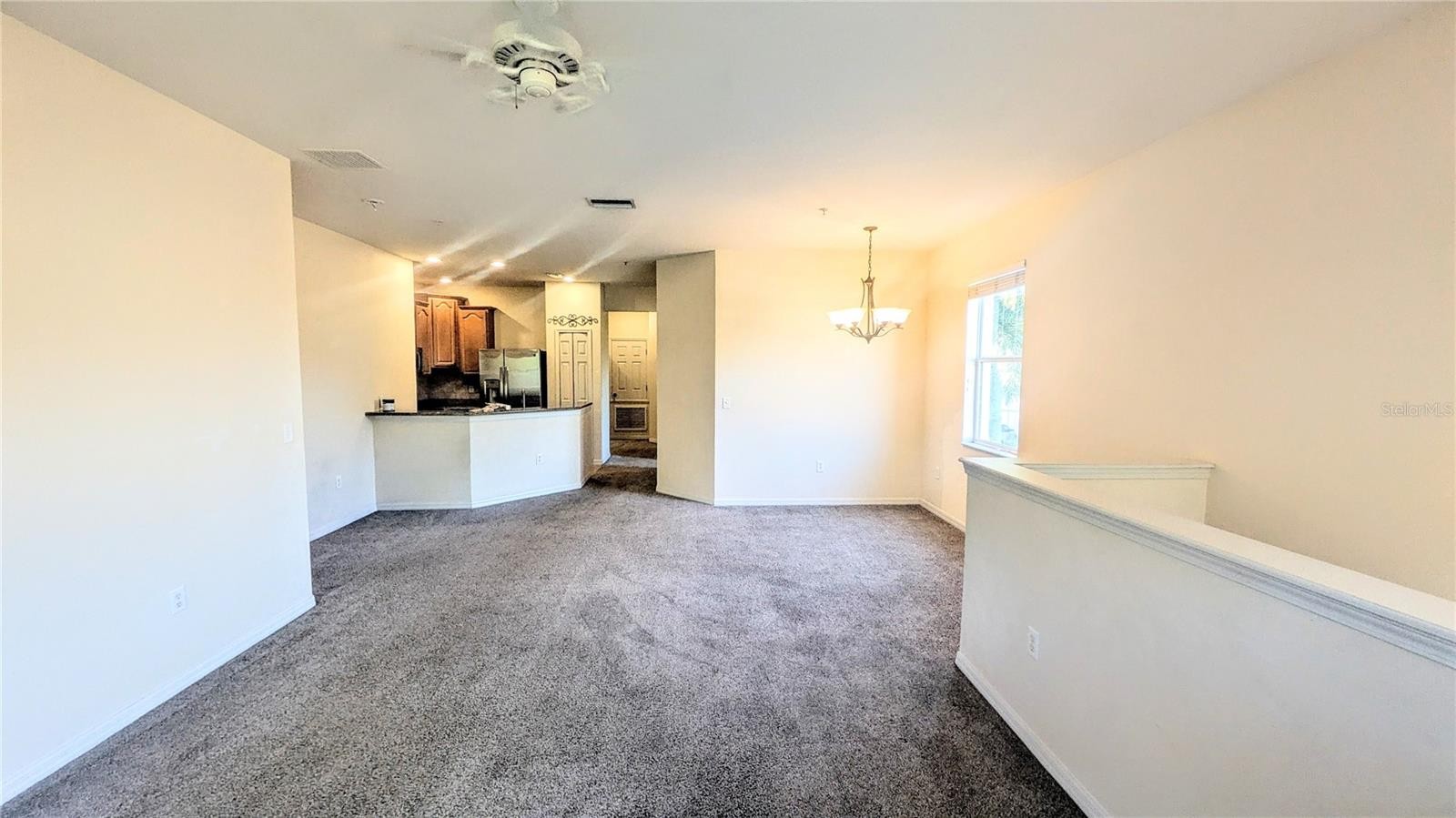 3711 PARKRIDGE CIR #6-201