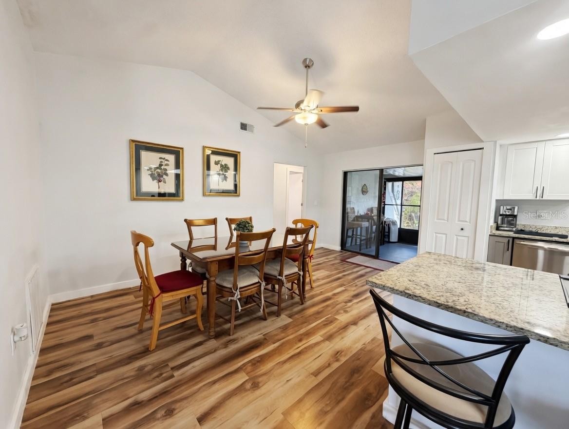 8425 CYPRESS LAKE CIR