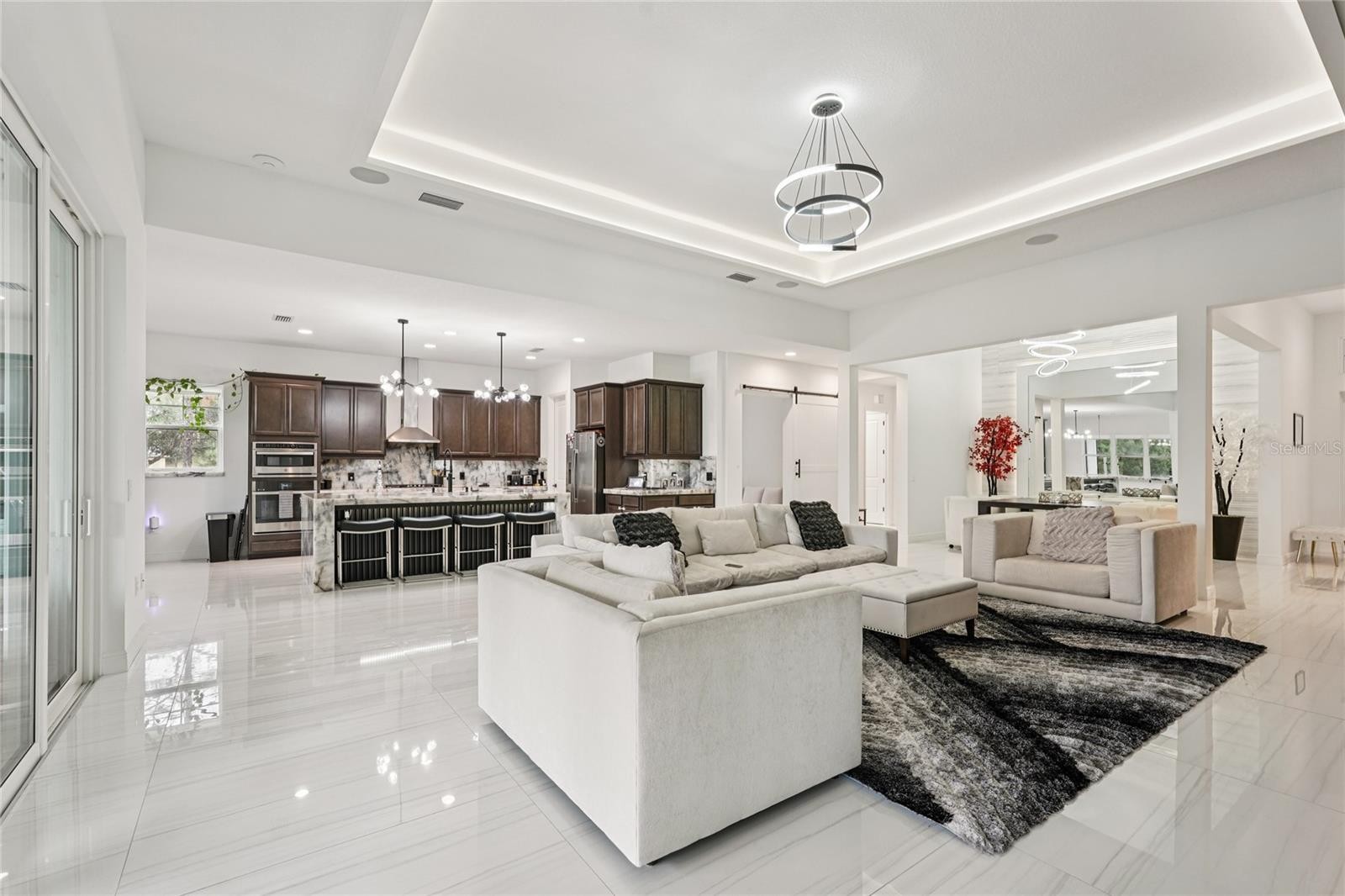 8294 GRANDE SHORES DR