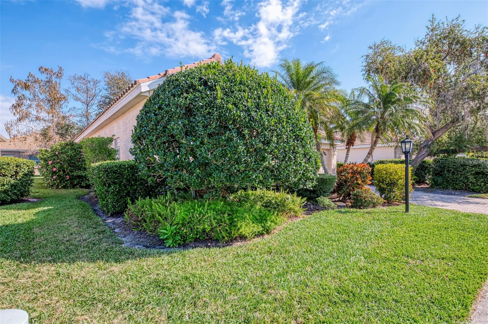 5271 HIGHBURY CIR