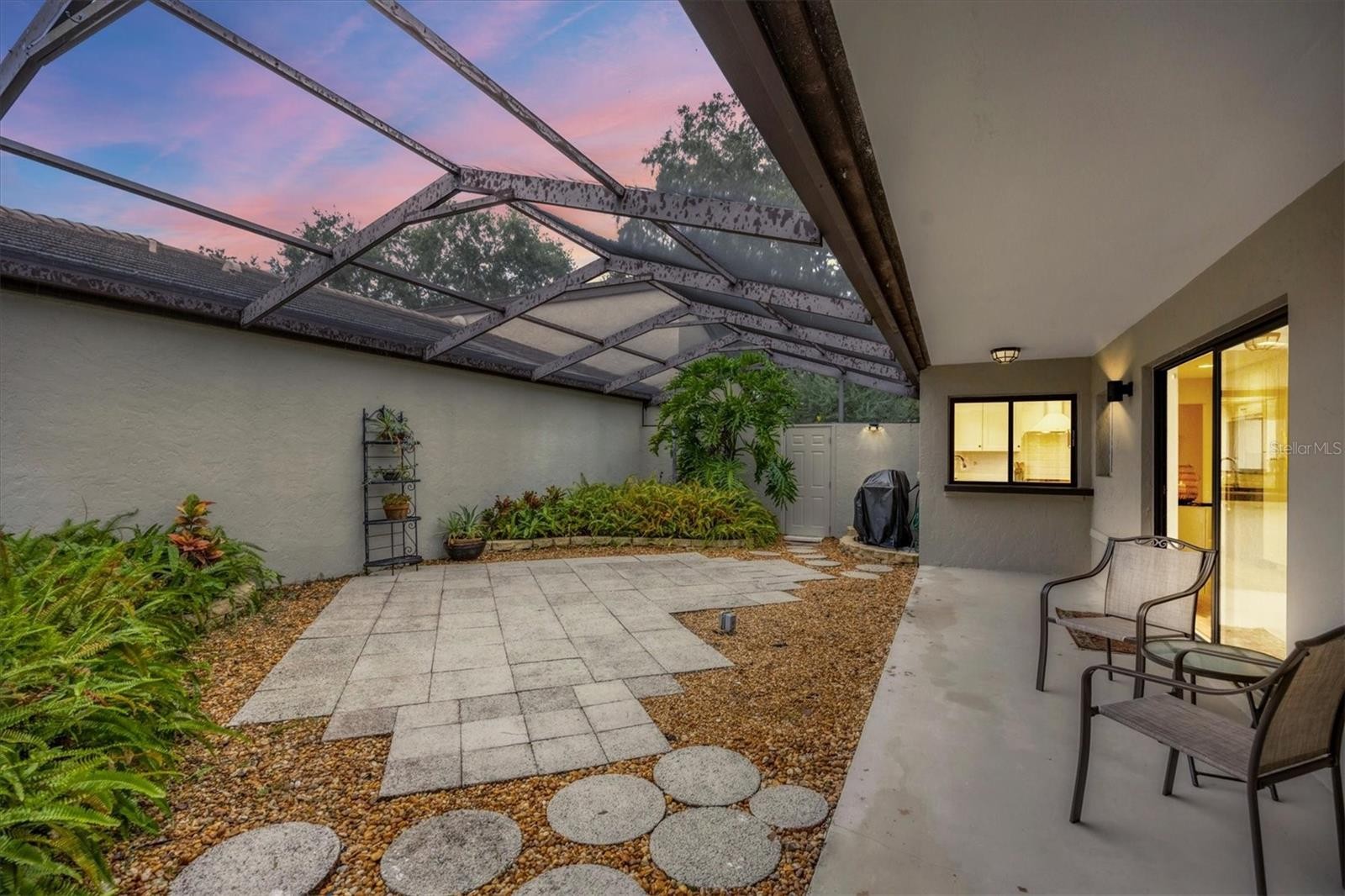 3714 GLEN OAKS MANOR DR