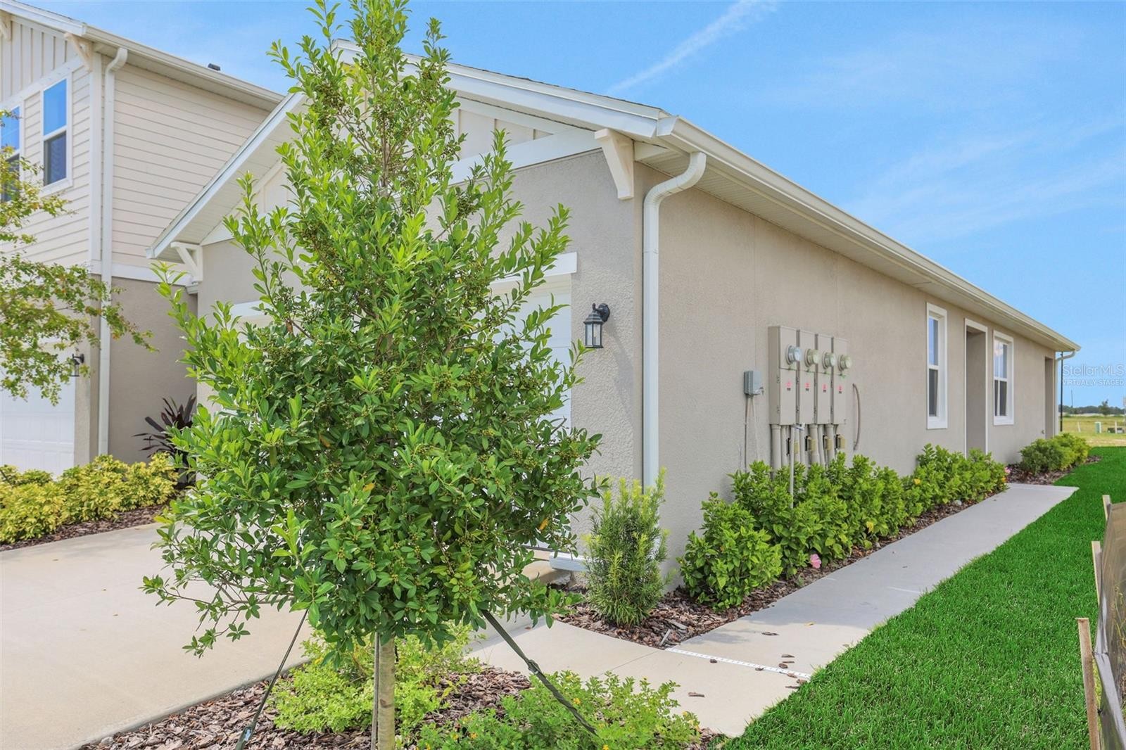 7562 SEA OAK CT