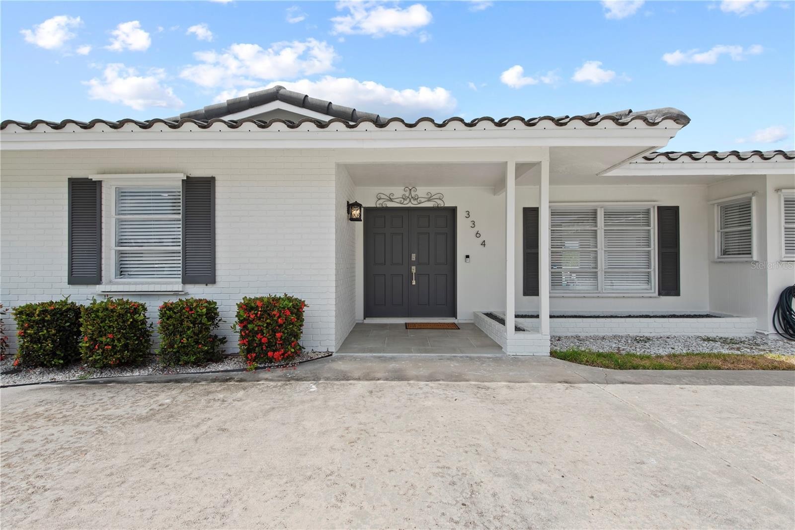 3364 ESPANOLA DR