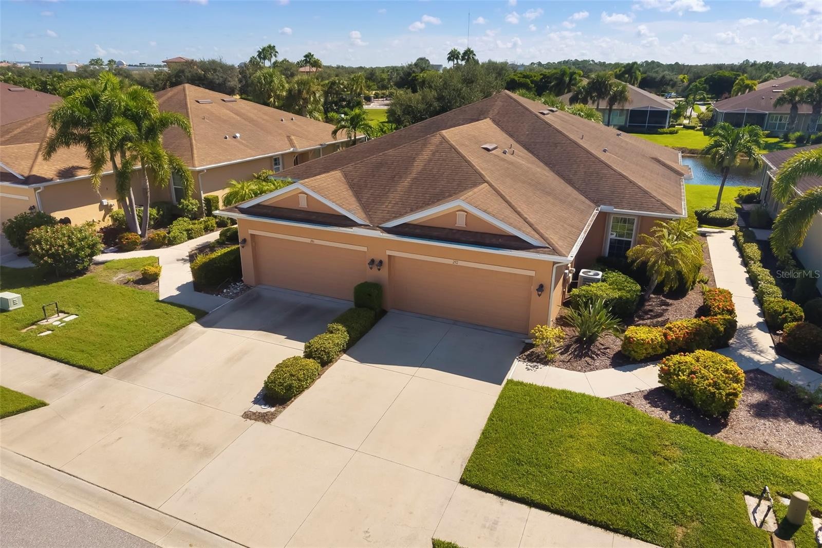 292 CAPULET DR