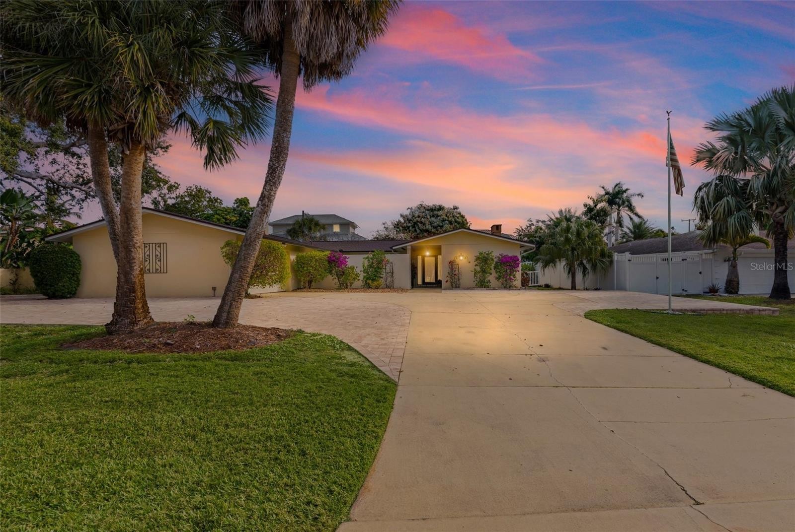 7215 WESTMORELAND DR