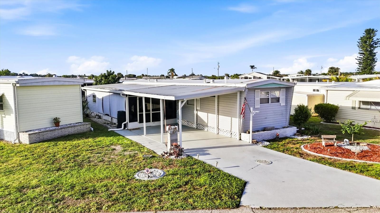 527 BLACKBURN BLVD