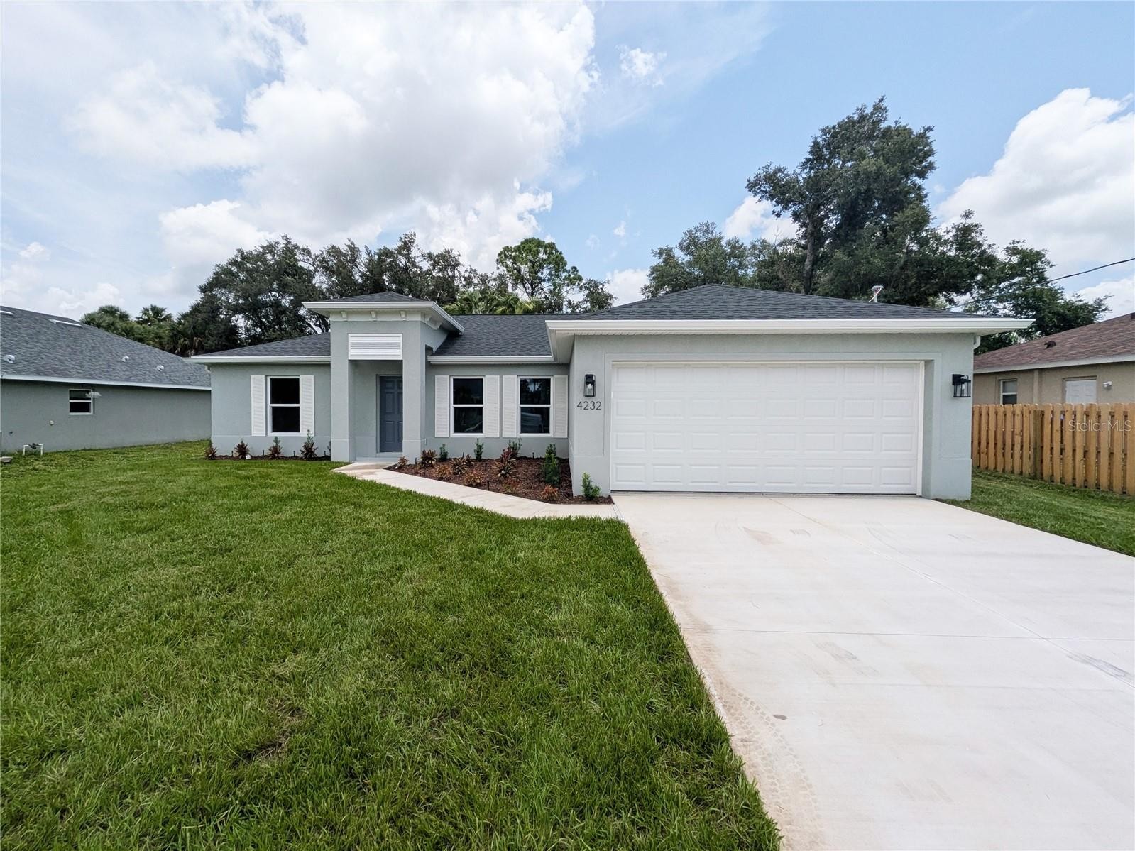 4232 CORYDON AVE