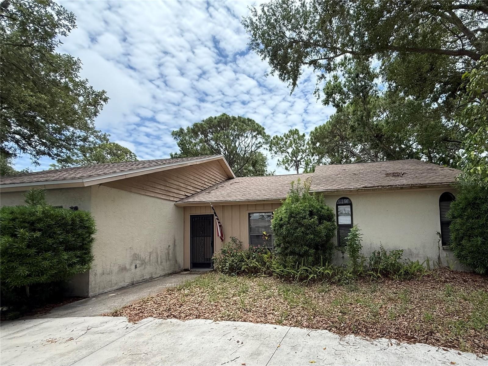 172 SHADY PINE LN