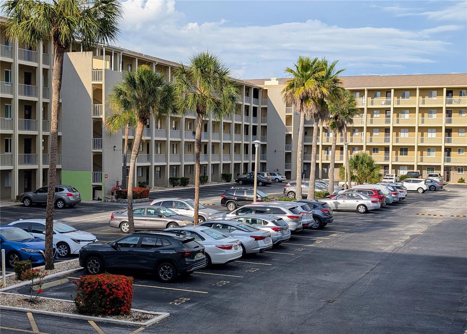 3564 LAKE BAYSHORE DR #K-203