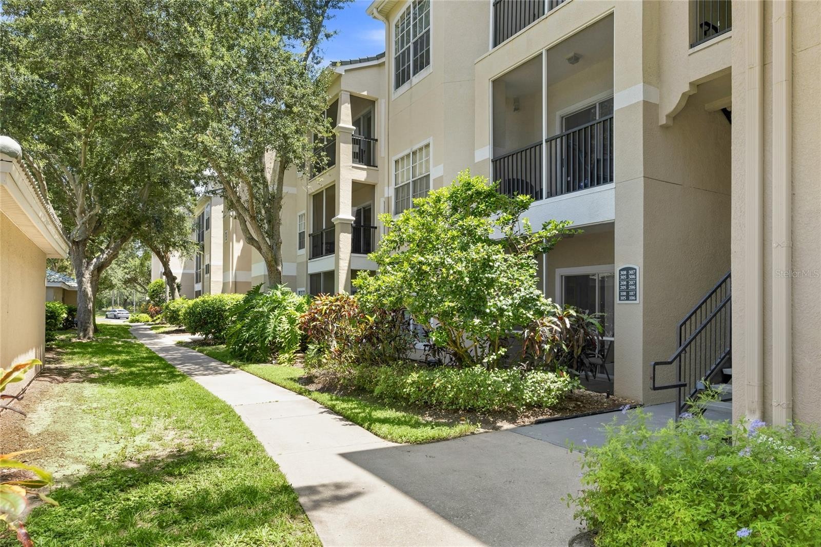 5134 NORTHRIDGE RD #208