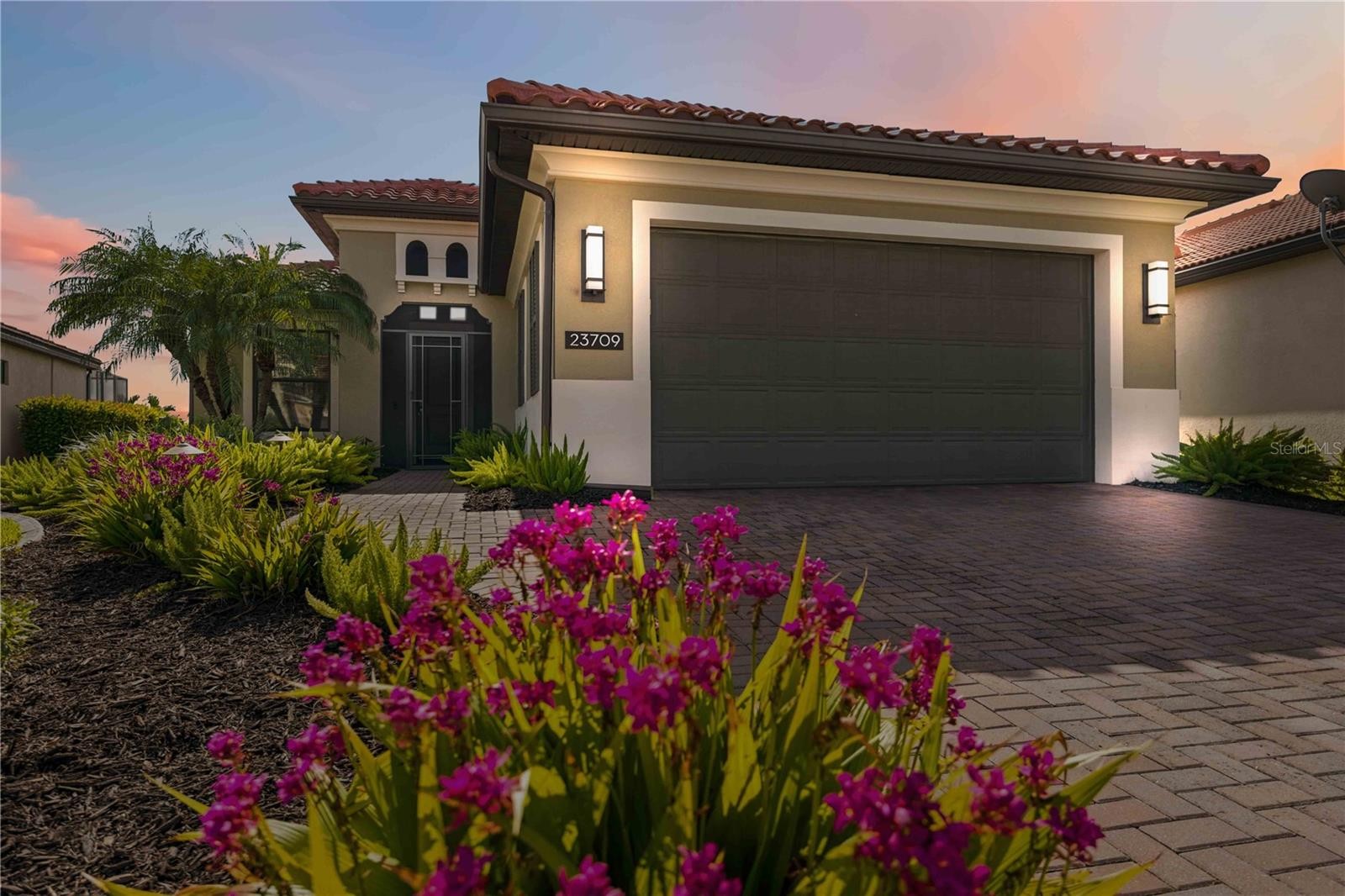 23709 WAVERLY CIR