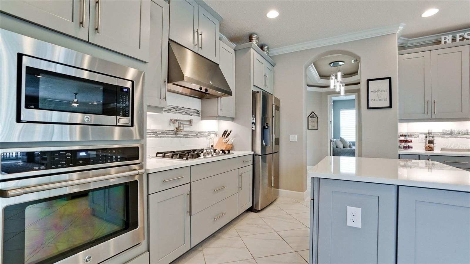 5738 HYDRANGEA CIR