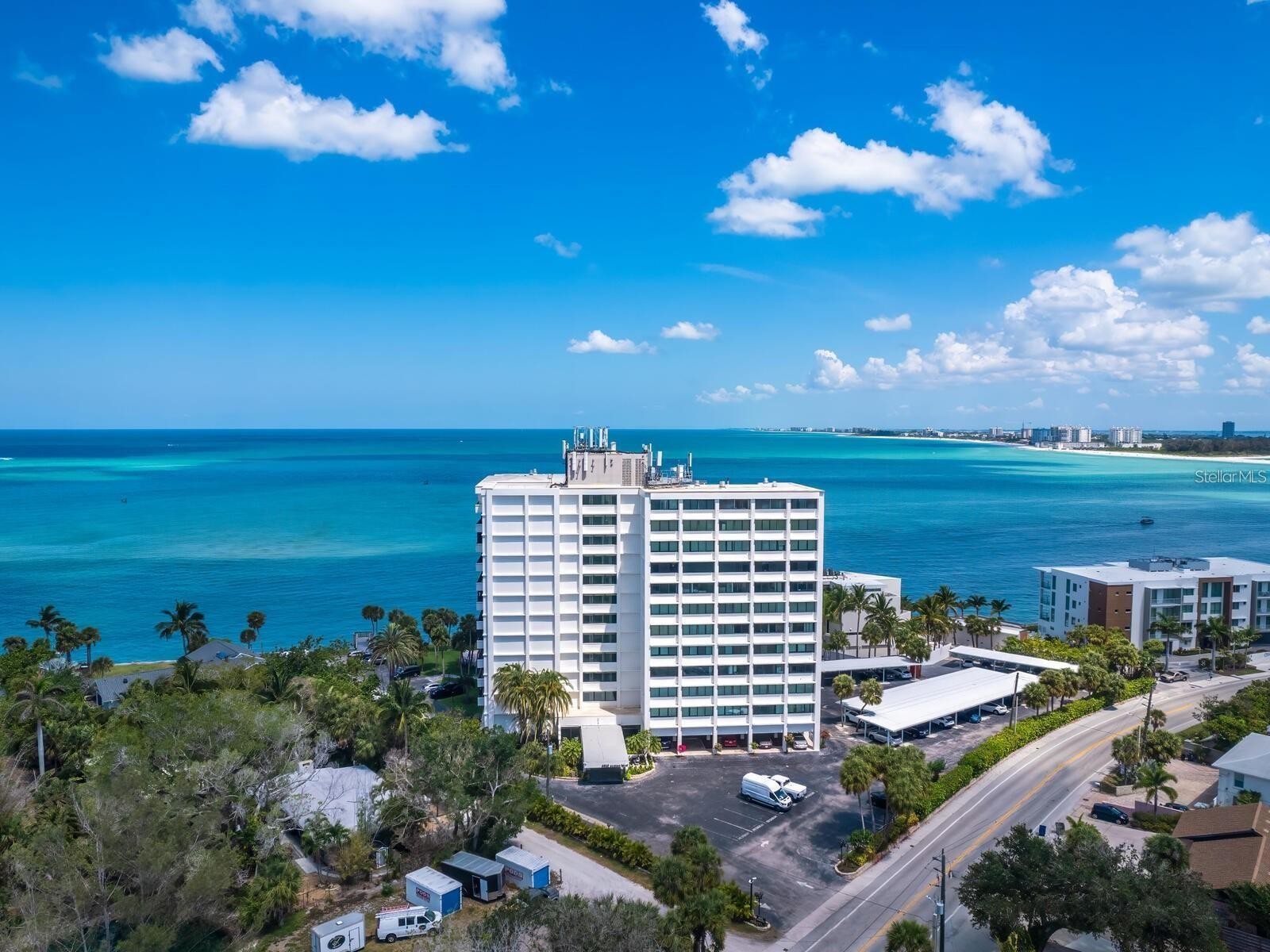 4822 OCEAN BLVD #8B