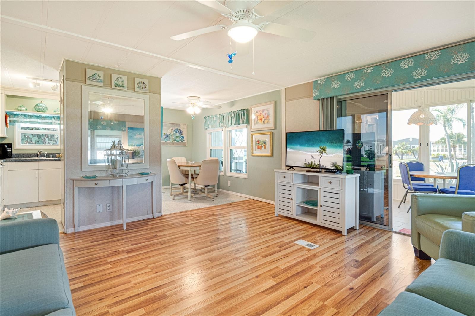 700 FAIRMOUNT DR