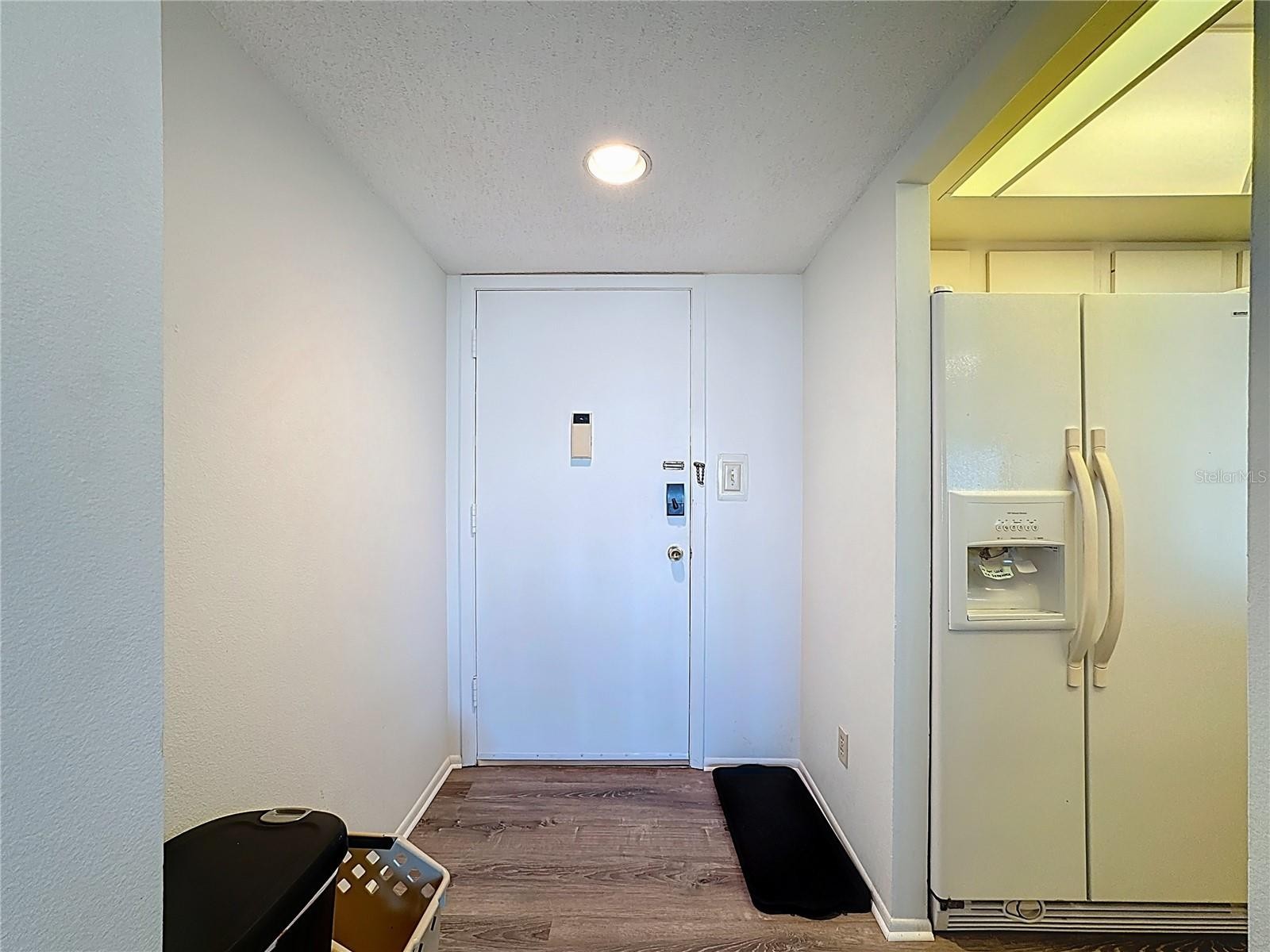 6415 MIDNIGHT PASS RD #702