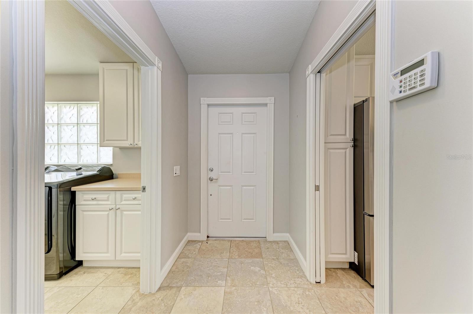 11616 GARESSIO LN