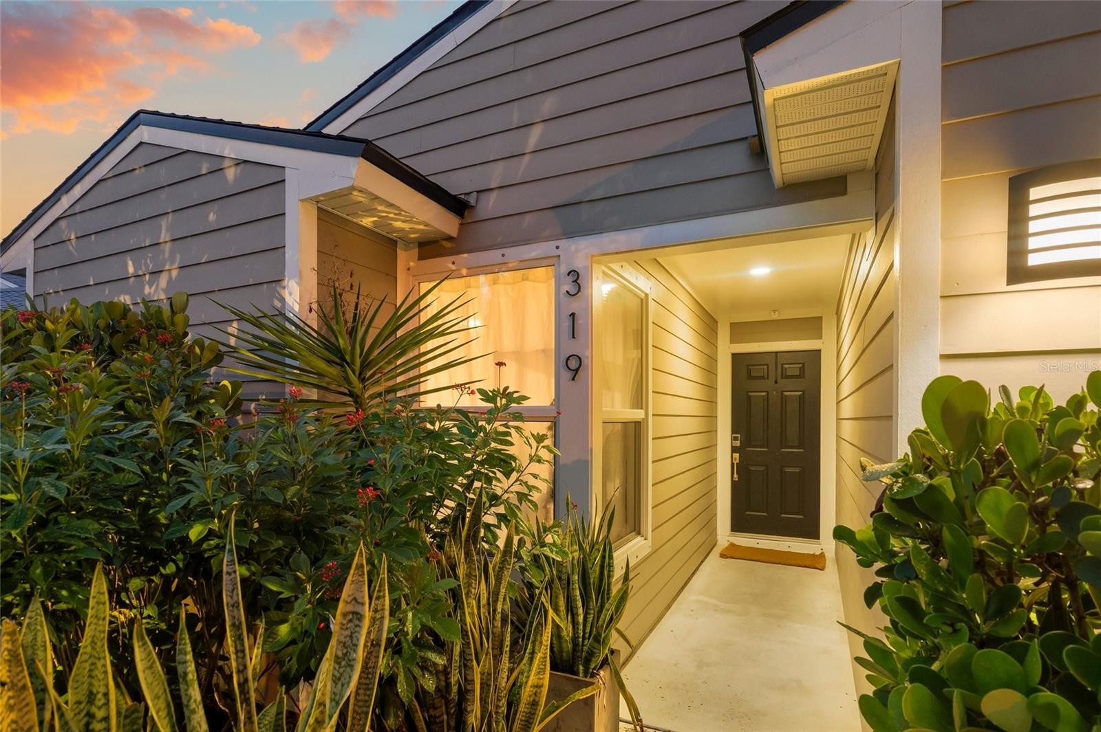 319 BEARDED OAKS CIR