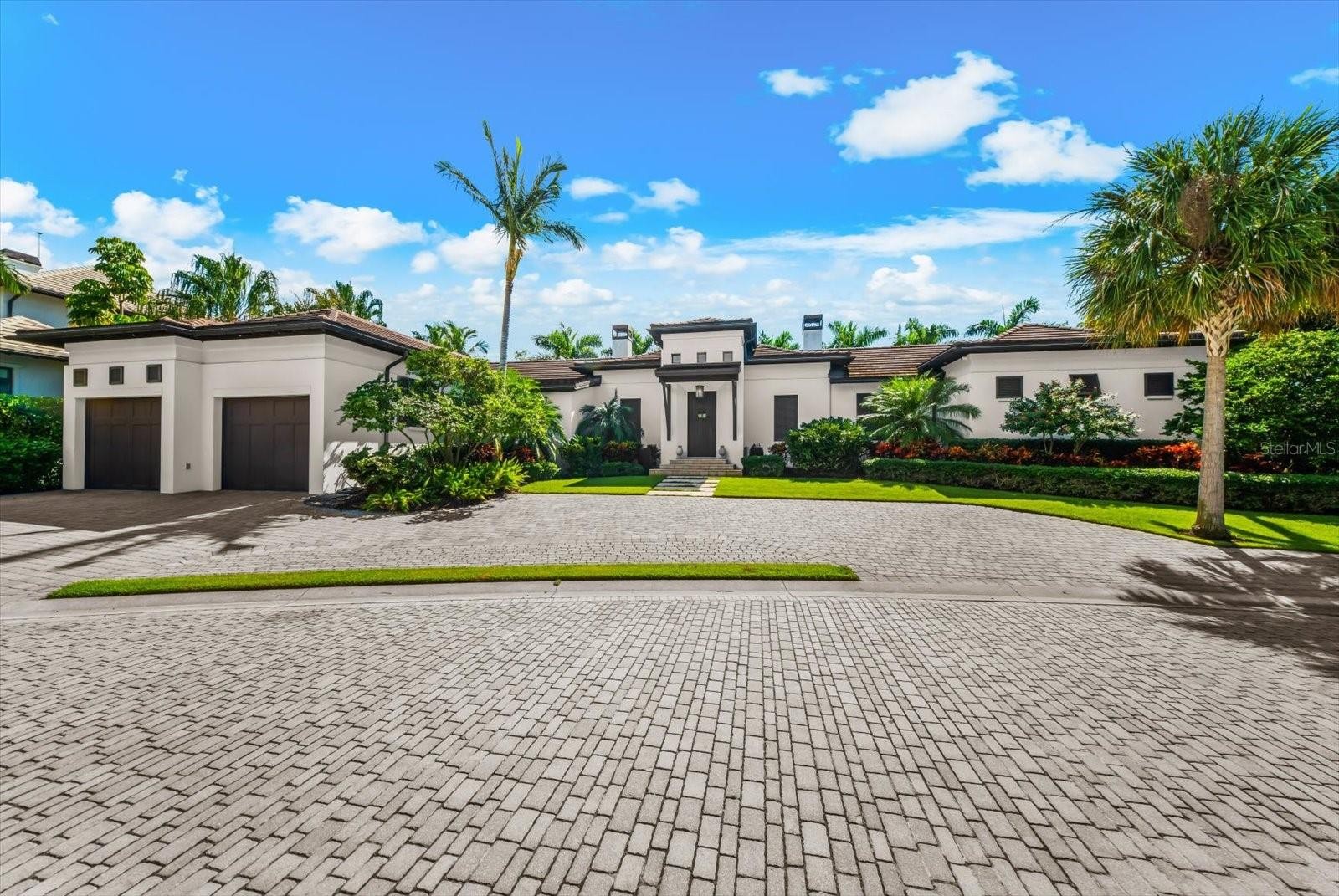 1207 SHARSWOOD LN