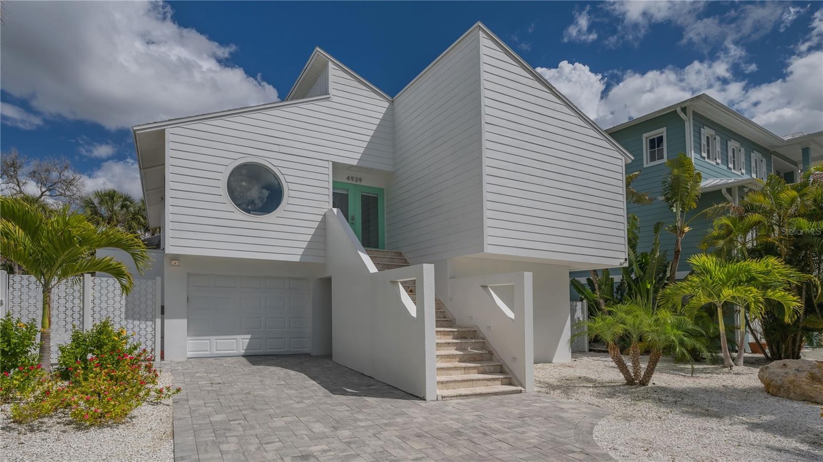 4939 COMMONWEALTH DR