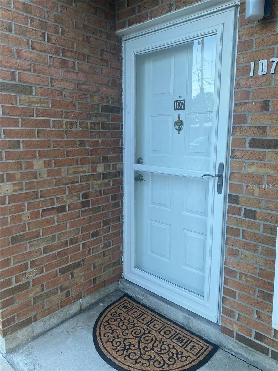 111 AIRPORT AVE W #107