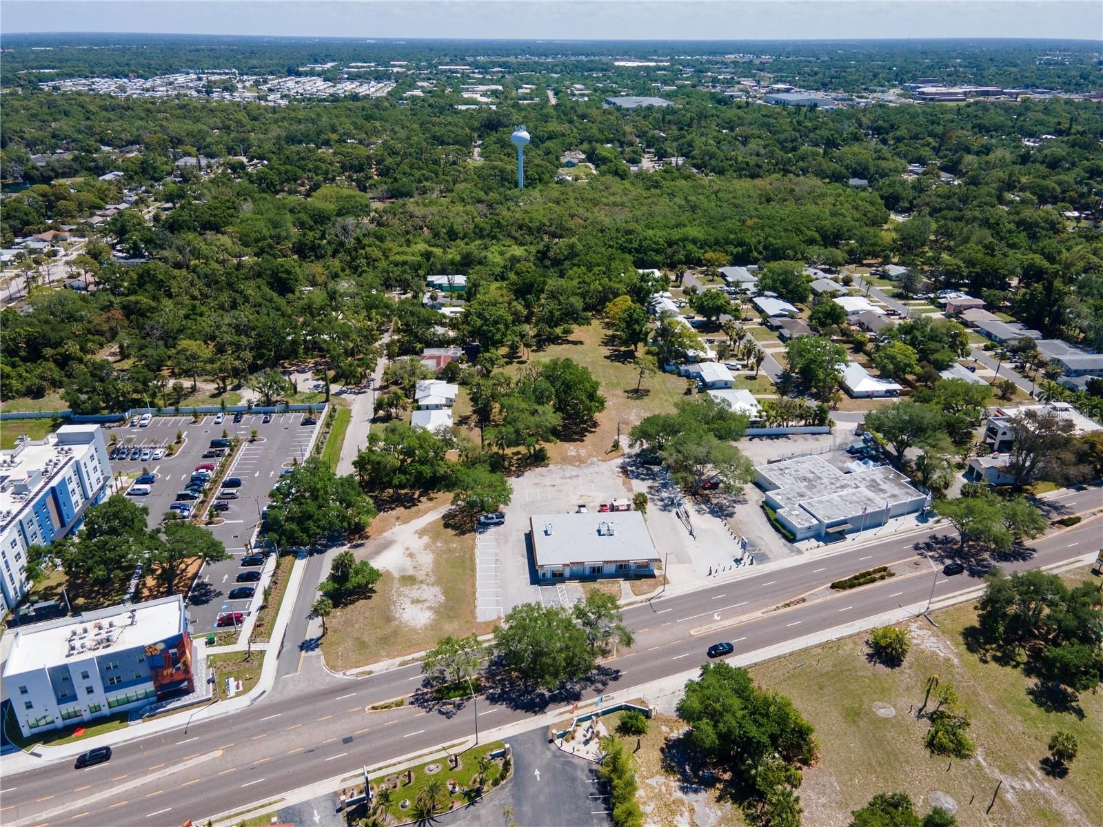 4500 N TAMIAMI TRL