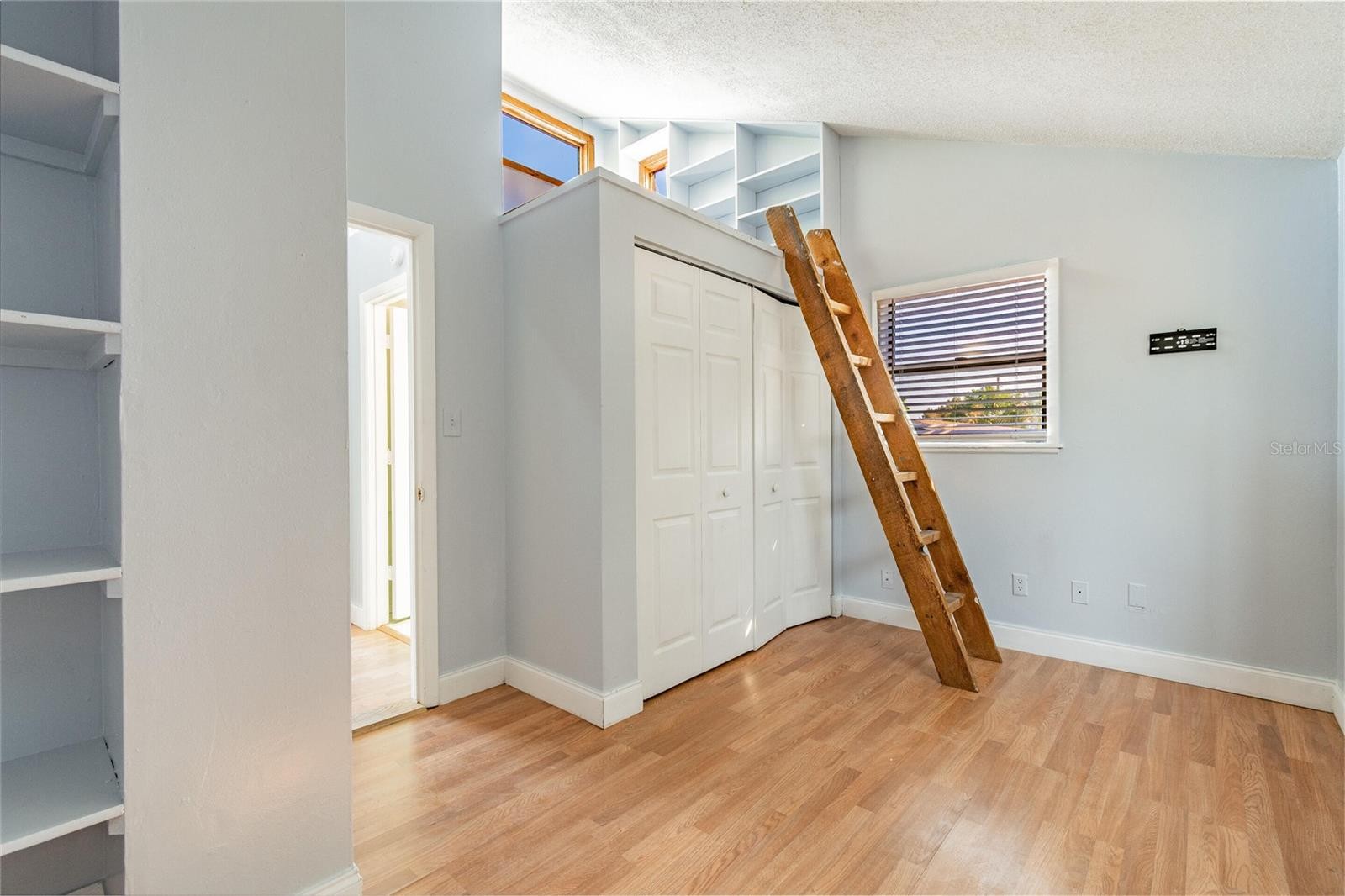 532 45TH STREET CT W