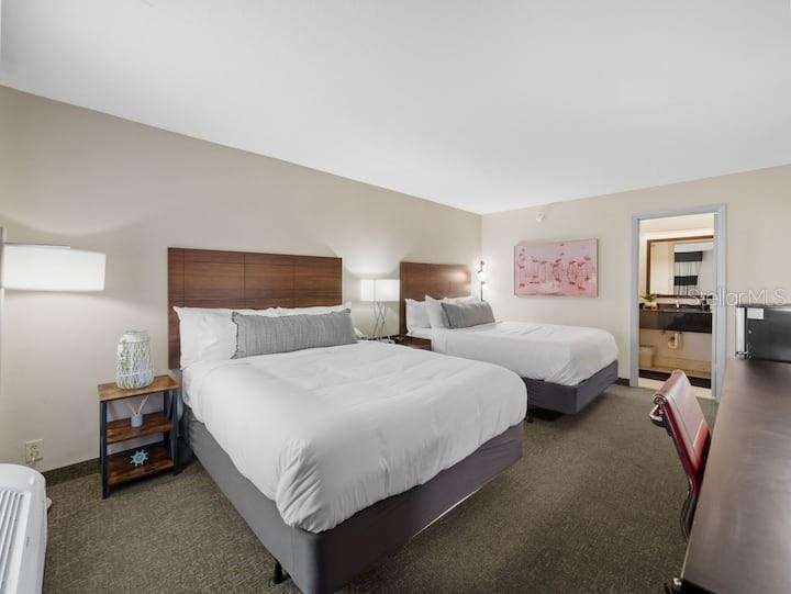 7150 N TAMIAMI TRL #S-613